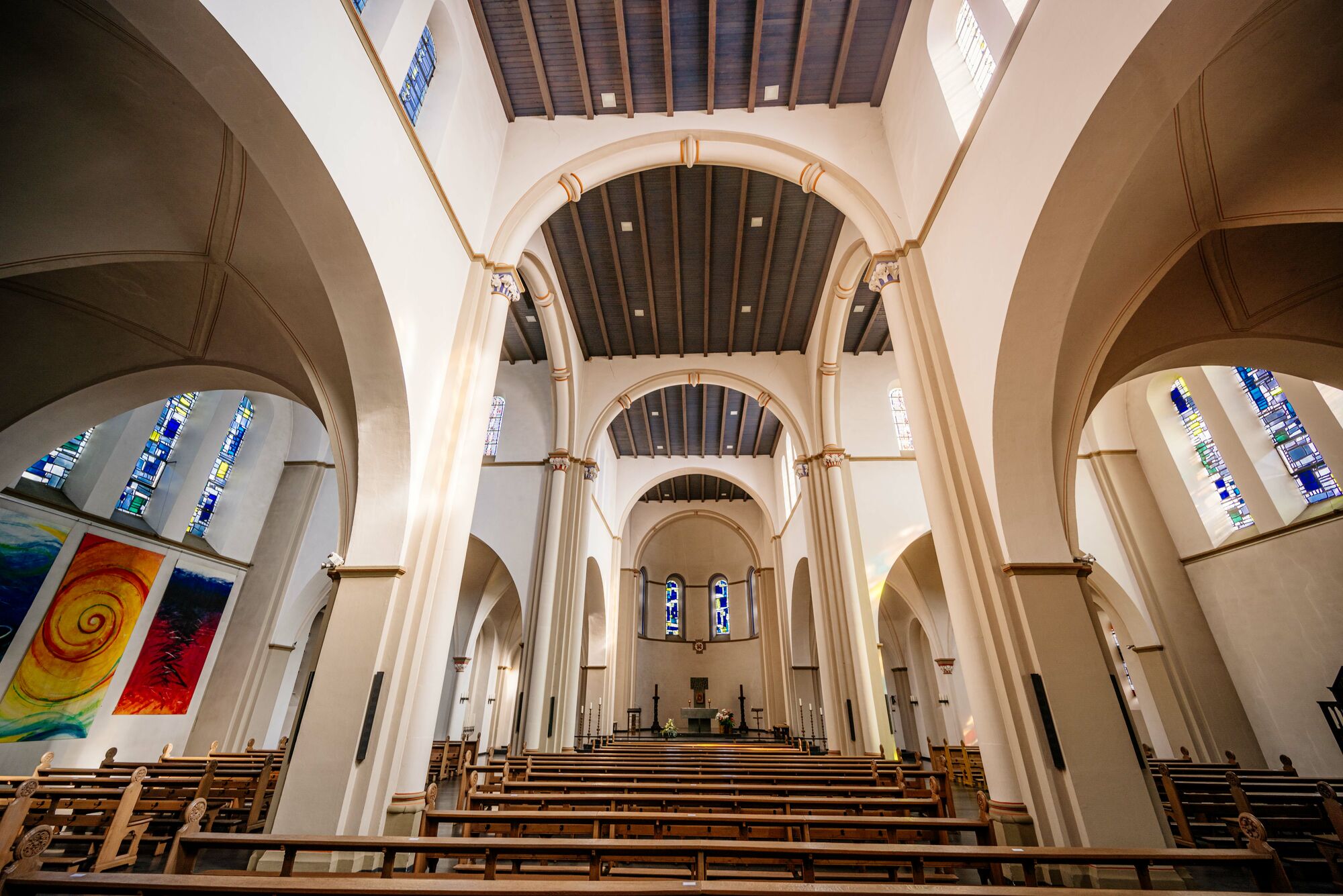 Personen_Rechteckig-St. Marien in Schwerte-5